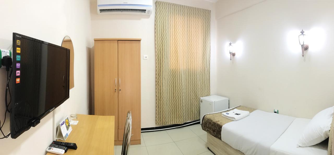 Al Hadow Hotel Mascate Exterior foto